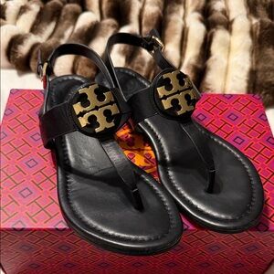 Tory Burch Black Leather Thong Sandals with Gold Logo Disc